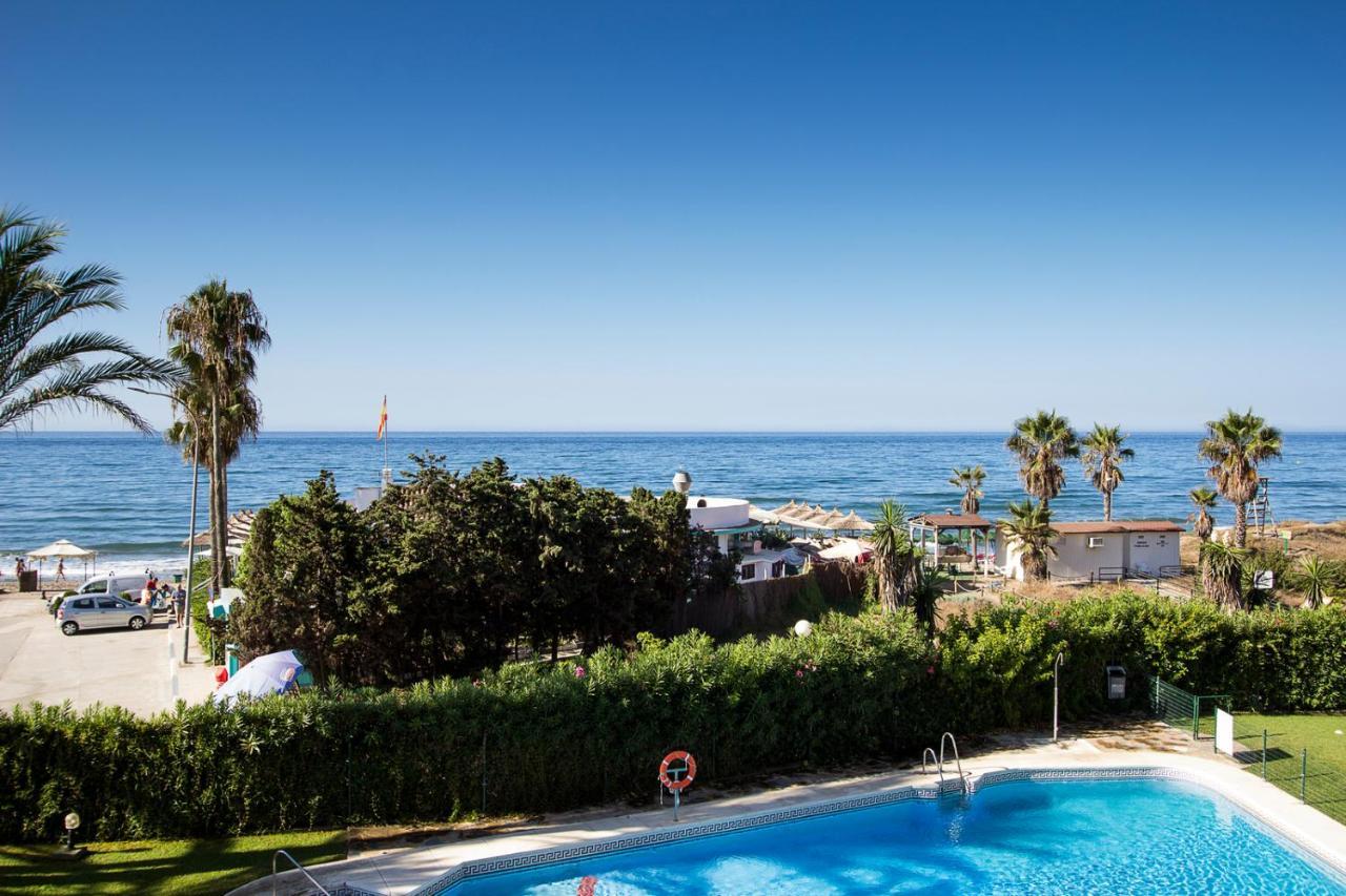 Apartment Sea Front In