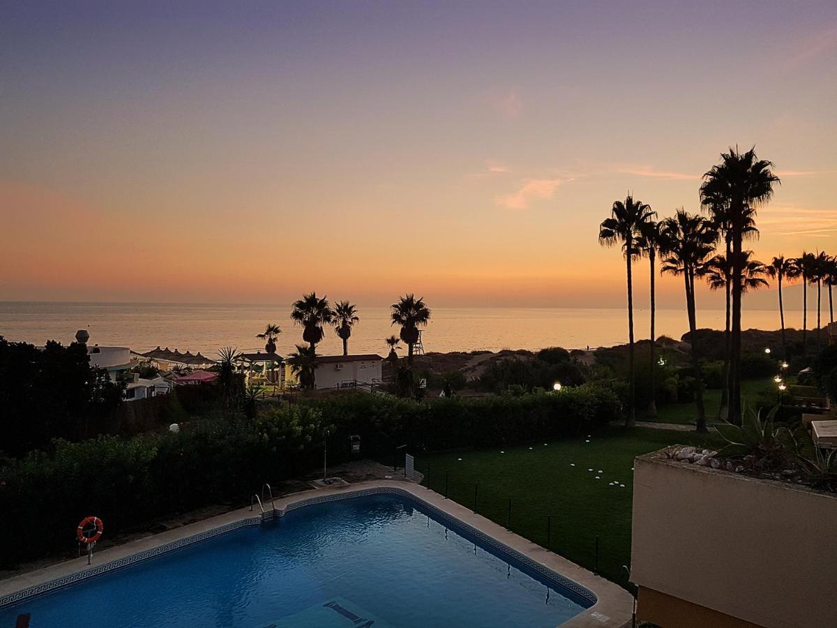 Sea Front In Apartment *